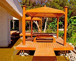 Custom Decks & Pergolas